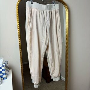 Avalanche cream joggers